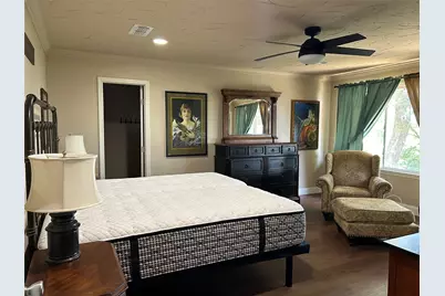 2546 Rockcliff Court, Granbury, TX 76048 - Photo 13