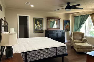 2546 Rockcliff Ct, Granbury, TX 76048 - Photo 13