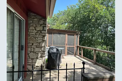 2546 Rockcliff Court, Granbury, TX 76048 - Photo 9