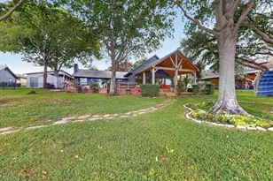 305 Rock And Roll Ln, Mabank, TX 75156 - Photo 29