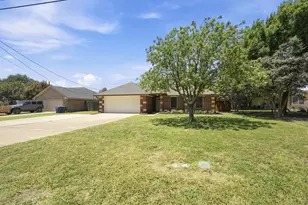 1519 Shawnee Rd, Red Oak, TX 75165 - Photo 3