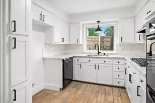 2314 Charred Wood Dr, Arlington, TX 76016 - Photo 13