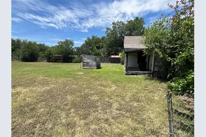 549 E Elm Street, Dublin, TX 76446 - Photo 3