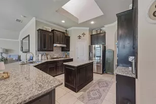 2955 Geneva Dr, Grand Prairie, TX 75054 - Photo 3