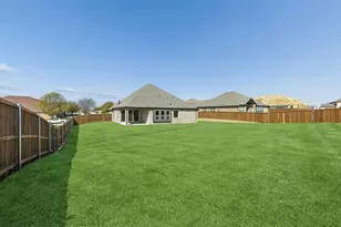 208 Bristol Ln, Azle, TX 76020 - Photo 27