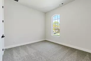 208 Bristol Ln, Azle, TX 76020 - Photo 23
