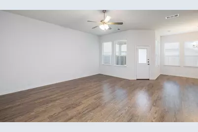 336 Emerald Creek Drive, Fort Worth, TX 76131 - Photo 7