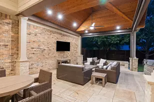 1020 Holy Grail Dr, Lewisville, TX 75056 - Photo 7