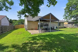 3825 Hackberry Ln, Bedford, TX 76021 - Photo 29
