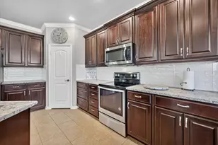 4139 Florence Dr, Irving, TX 75038 - Photo 9