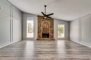 2814 Meadow Park Dr, Garland, TX 75040 - Photo 3