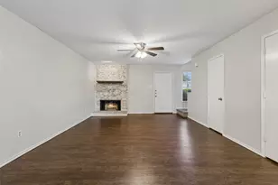 221 Cambridge Dr, Saginaw, TX 76179 - Photo 15
