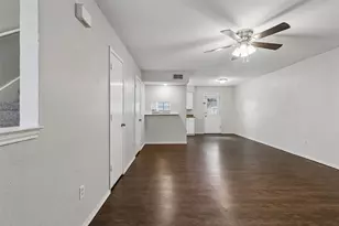 221 Cambridge Dr, Saginaw, TX 76179 - Photo 9