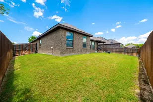 105 Cheryl Dr, Keene, TX 76059 - Photo 29