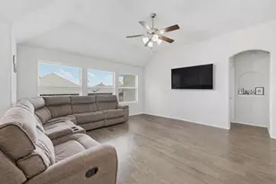 105 Cheryl Dr, Keene, TX 76059 - Photo 9