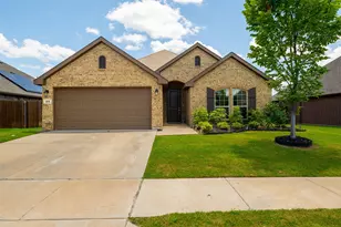 105 Cheryl Dr, Keene, TX 76059 - Photo 7