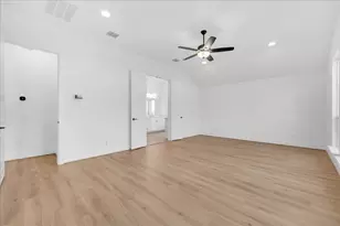 2100 Pleasant Run Ln, Fort Worth, TX 76008 - Photo 23