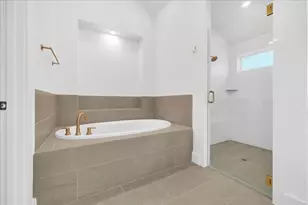 2100 Pleasant Run Ln, Fort Worth, TX 76008 - Photo 19