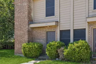 313 Cambridge Dr, Saginaw, TX 76179 - Photo 3