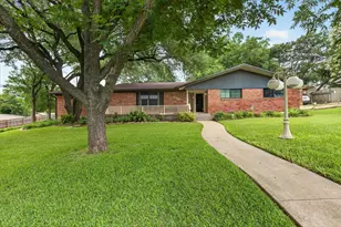 9700 Brookwood Cir, Woodway, TX 76712 - Photo 3