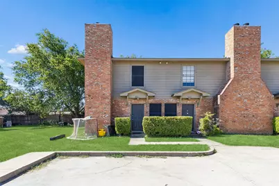 321 Cambridge Drive, Saginaw, TX 76179 - Photo 3