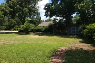 503 W Nash St, Grapevine, TX 76051 - Photo 23
