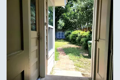 503 W Nash Street, Grapevine, TX 76051 - Photo 19