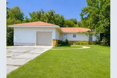 806 Sessions Street, Bowie, TX 76230 - Photo 1