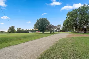 15197 Farm Road 71 E, Sulphur Bluff, TX 75481 - Photo 29