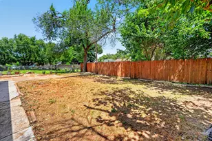 955 Ashwood Dr, Lewisville, TX 75067 - Photo 15