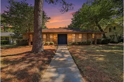 2115 Meadowlake Court, Arlington, TX 76013 - Photo 1