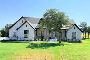 740 Burr Oak Ln, Weatherford, TX 76085 - Photo 1