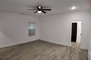 4709 Lee St, Greenville, TX 75401 - Photo 9