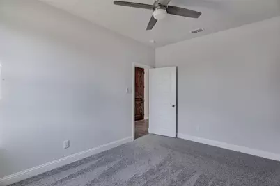 1021 Catskill Court, Burleson, TX 76028 - Photo 19