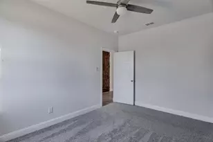 1021 Catskill Ct, Burleson, TX 76028 - Photo 19