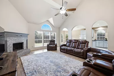 4312 Nicholas Court, Grand Prairie, TX 75052 - Photo 11