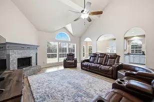 4312 Nicholas Ct, Grand Prairie, TX 75052 - Photo 11