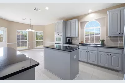 4312 Nicholas Court, Grand Prairie, TX 75052 - Photo 13