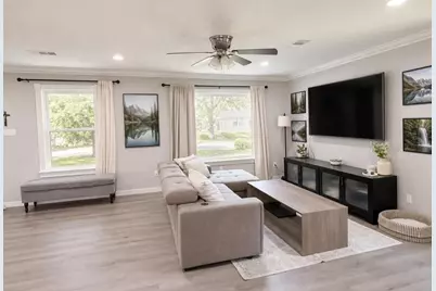 2227 Cambridge Drive, Irving, TX 75061 - Photo 5