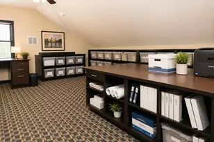 1135 Kinwest Pkwy, Irving, TX 75063 - Photo 11