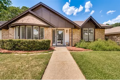4717 Oak Valley Drive, Arlington, TX 76016 - Photo 1