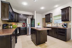 11004 Hawks Landing Rd, Fort Worth, TX 76052 - Photo 11