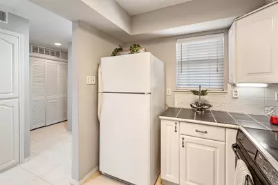 2732 Copper Creek Drive #202, Arlington, TX 76006 - Photo 3