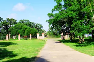 2517 County Rd 425, Cleburne, TX 76031 - Photo 29