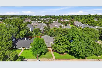 9677 Crestedge Drive, Dallas, TX 75238 - Photo 35