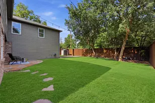 9677 Crestedge Dr, Dallas, TX 75238 - Photo 33