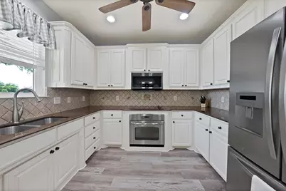 300 Buena Vista Drive, Willow Park, TX 76087 - Photo 11