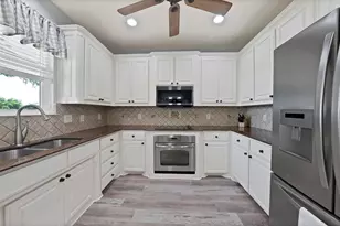 300 Buena Vista Dr, Willow Park, TX 76087 - Photo 11