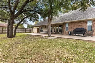 1609 Cheyenne Trail, Granbury, TX 76048 - Photo 23