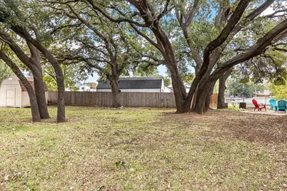 1609 Cheyenne Trail, Granbury, TX 76048 - Photo 27